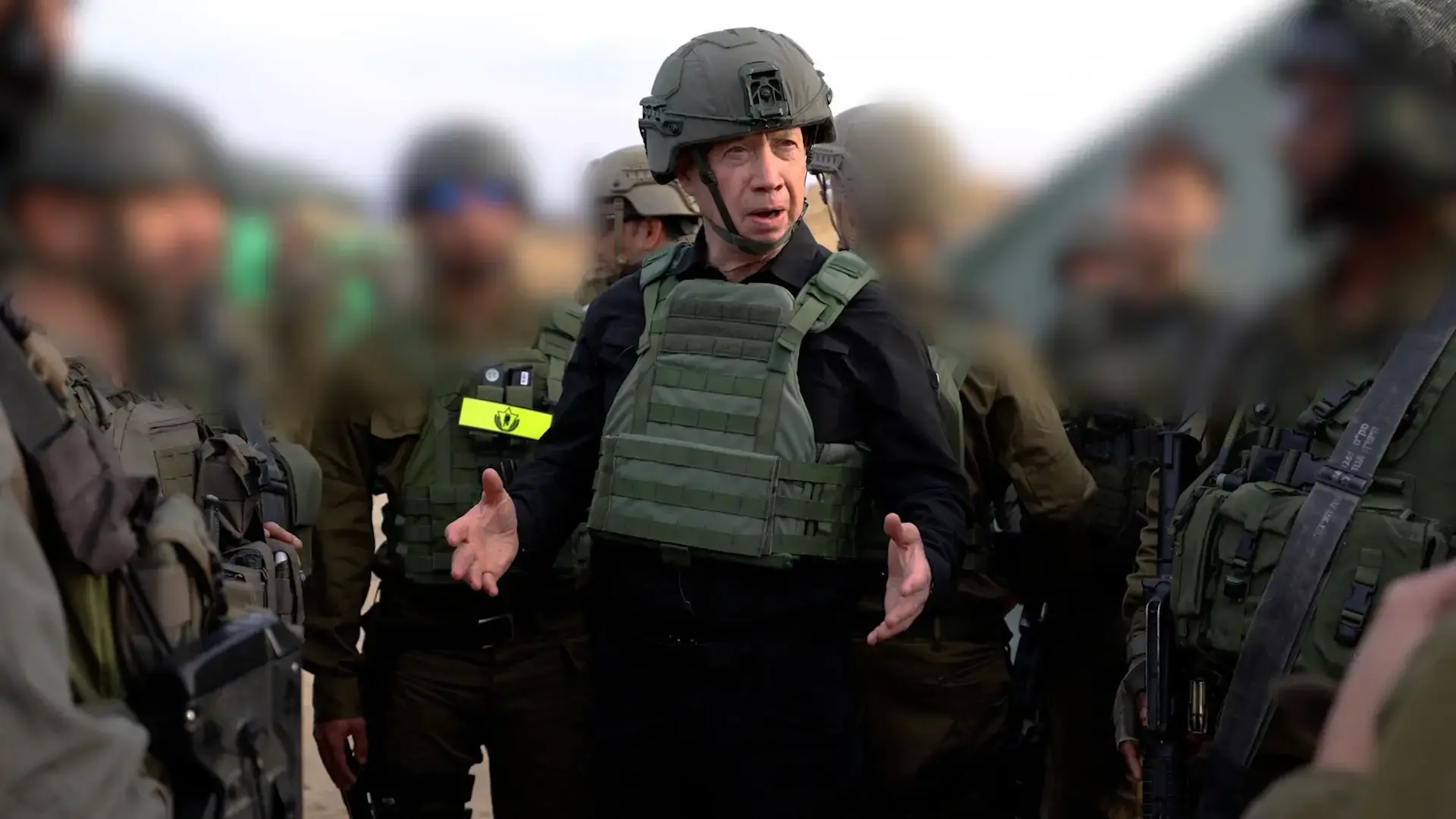 השחקן ההוליוודי מייקל רפפורט נחת בישראל וישתתף ב"ארץ נהדרת"