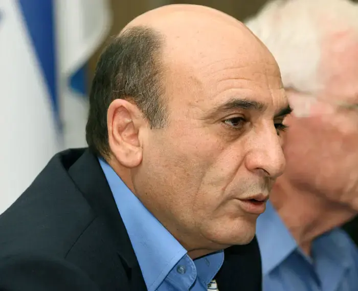חוקרי המשטרה תישאלו עובדים בלשכת מופז