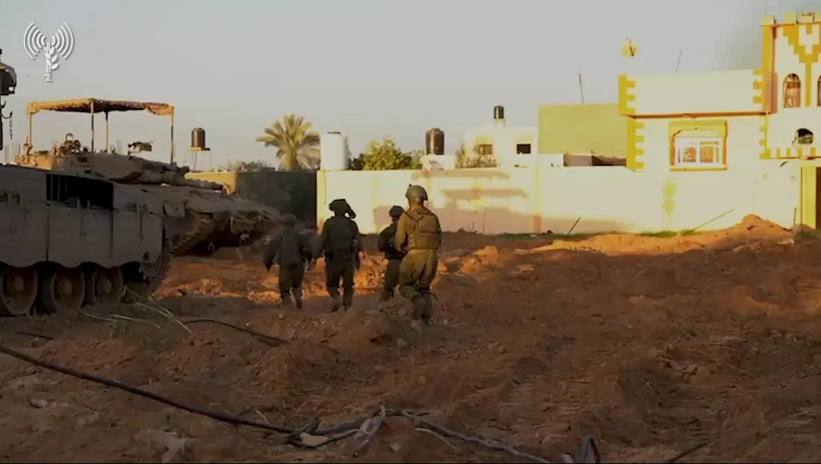 לא צריך את אור הלר וניר דבורי כדי לחבק חיילי מילואים. צריך שיתחילו להקשות על צה"ל