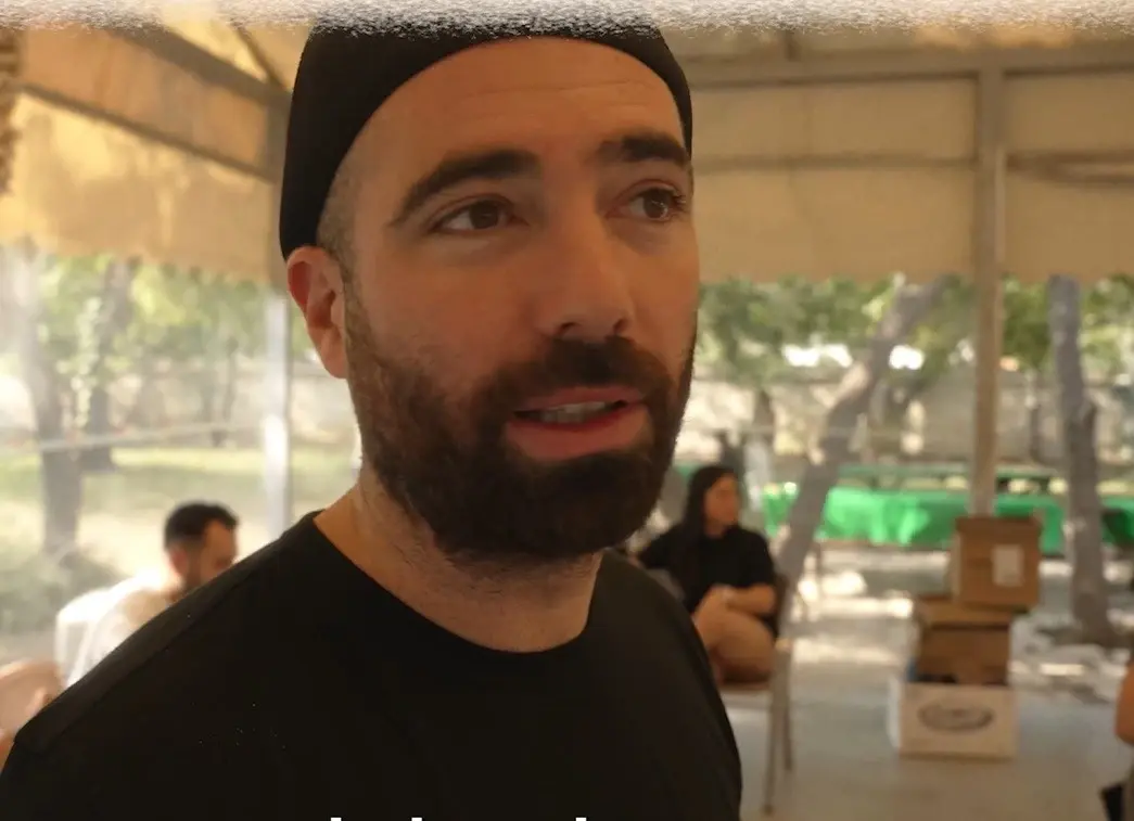 בשל הנחיות פיקוד העורף: המופע של עומר אדם לא יתקיים