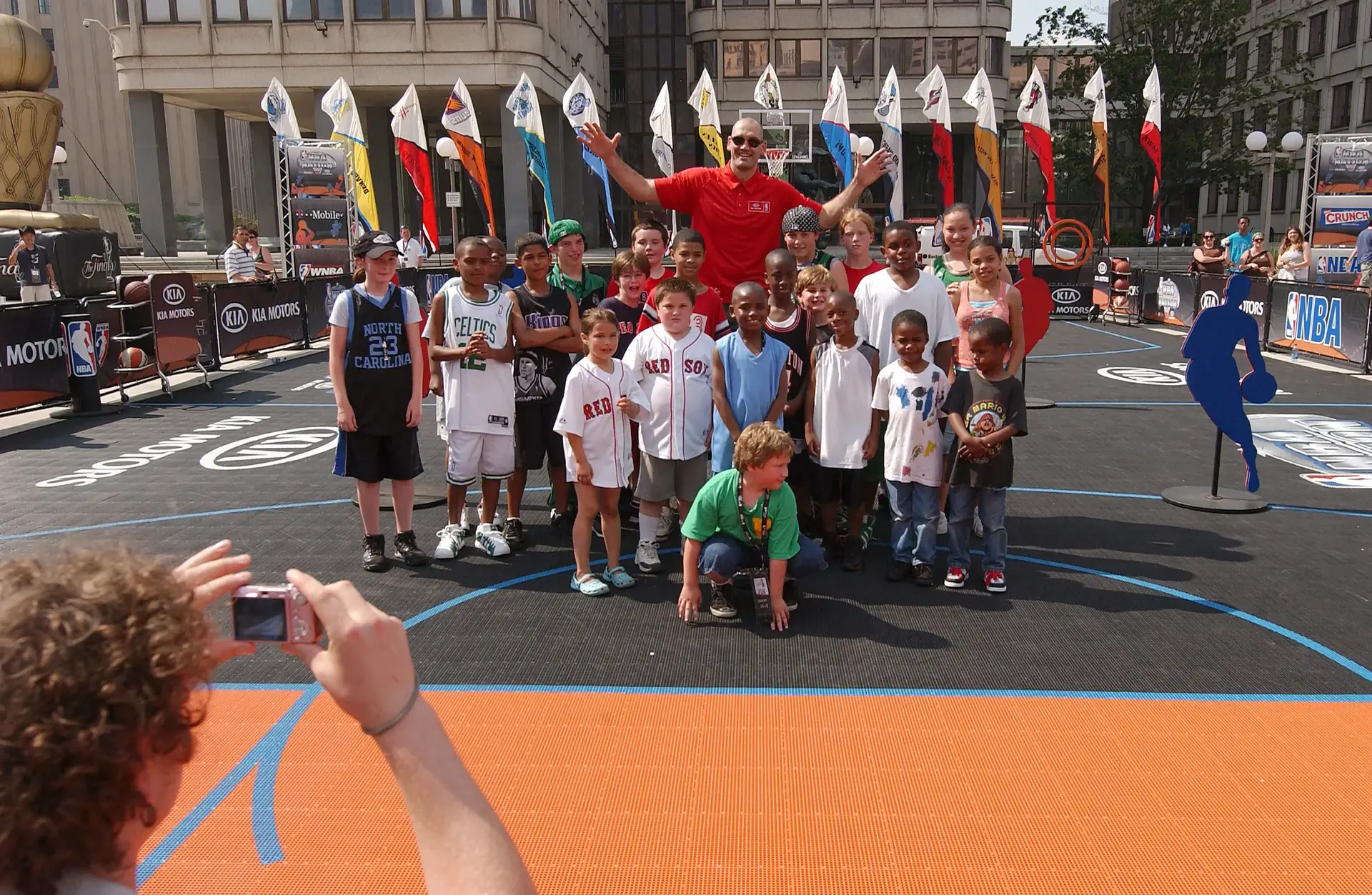 הגובה שלו תרם לקריירת ה-NBA שלו, אבל כעת אולי יגרום למותו
