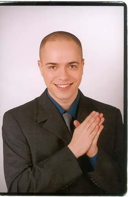 טל ברמן יגיש חדשות מדע בערוץ 8