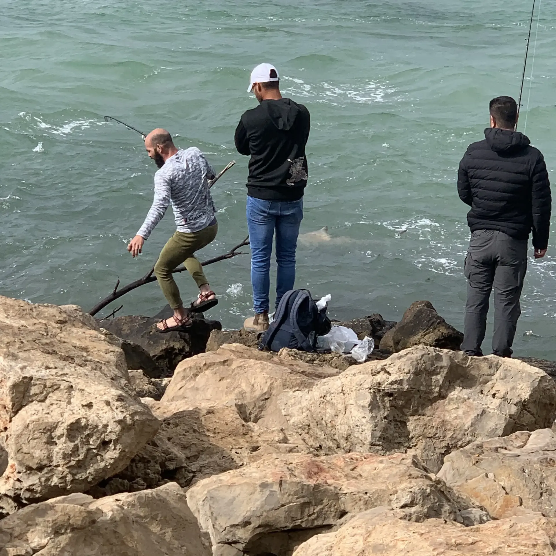 "סכנה לבעלי החיים": השתמשו ברחפנים בשביל לדוג, ונתפסו על ידי הפקחים