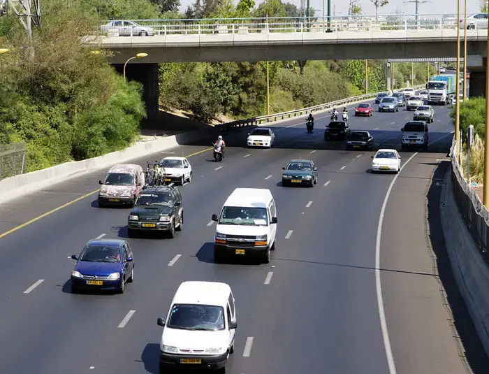 במקסיקו אסור להתגלח בנהיגה