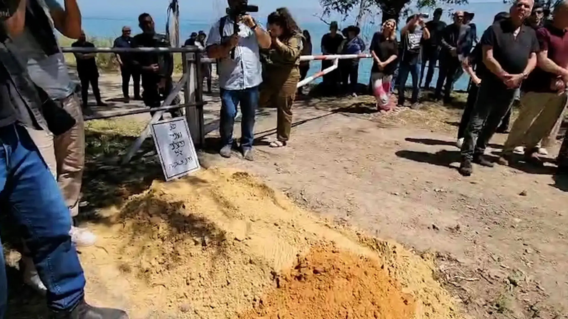 נעמי פולני נקברה, בני גנץ נפרד: "תודה שהיית חברה שלי ונתת לי רגעי אור"