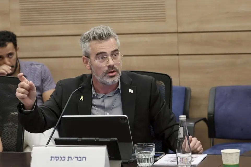 חבר הכנסת בועז טופורובסקי מתפטר מהכנסת