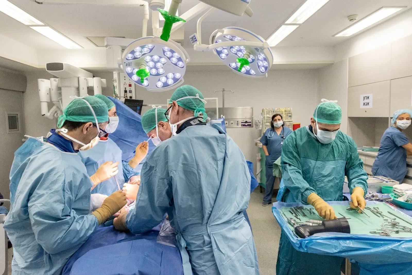 הלוחם כמעט איבד רגל כשנלחם ב-7/10. הרופאים הצילו אותה בעזרת שיטה חדשה