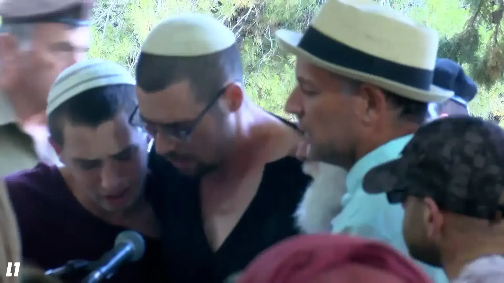 מורה ומחנך נערץ על תלמידך, ב-7 באוקטובר קמת ועזבת הכול