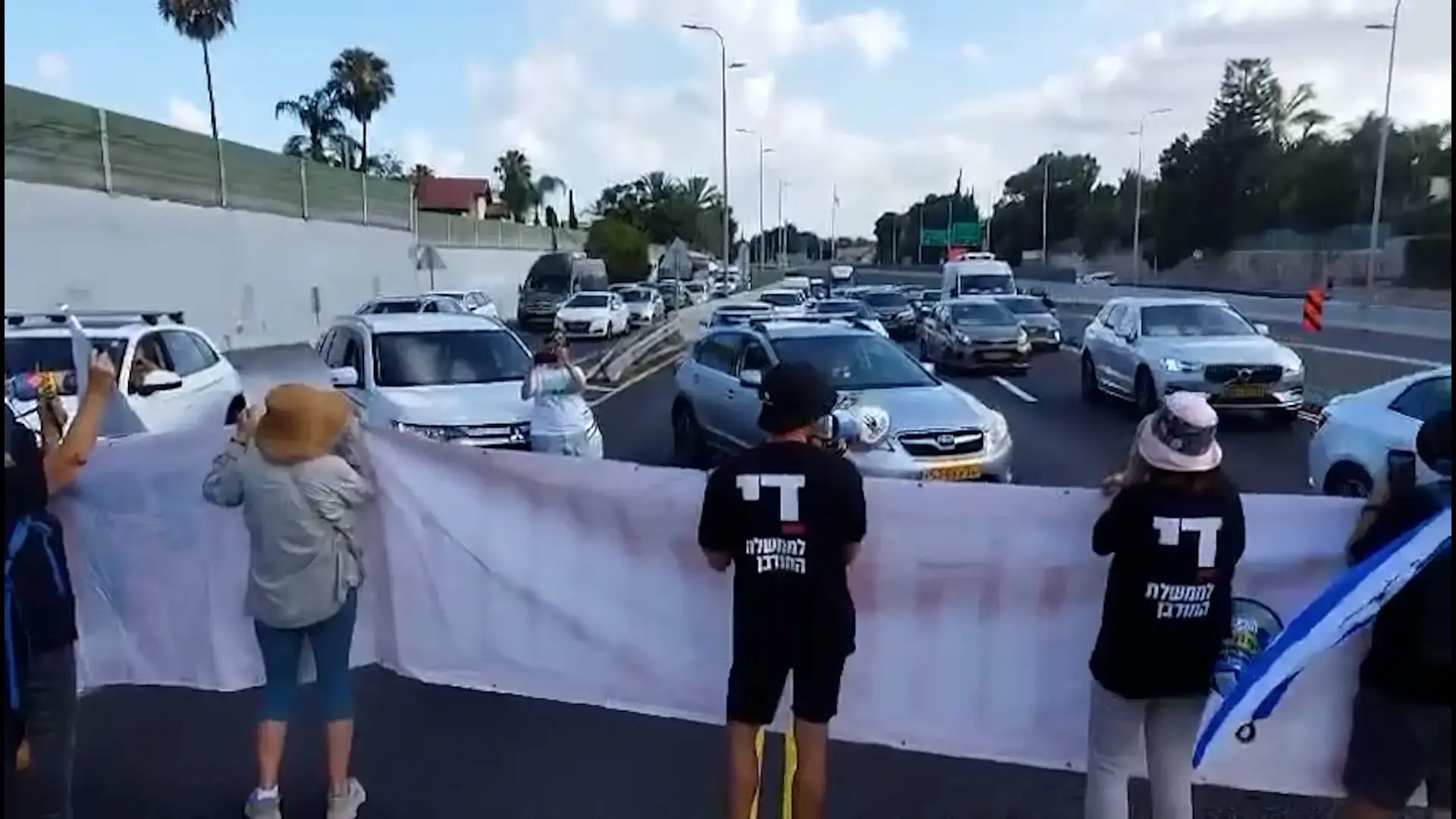 "זו פצצת אטום": חוקר המצב הנפשי של הנוער על המצוקה בעקבות המלחמה