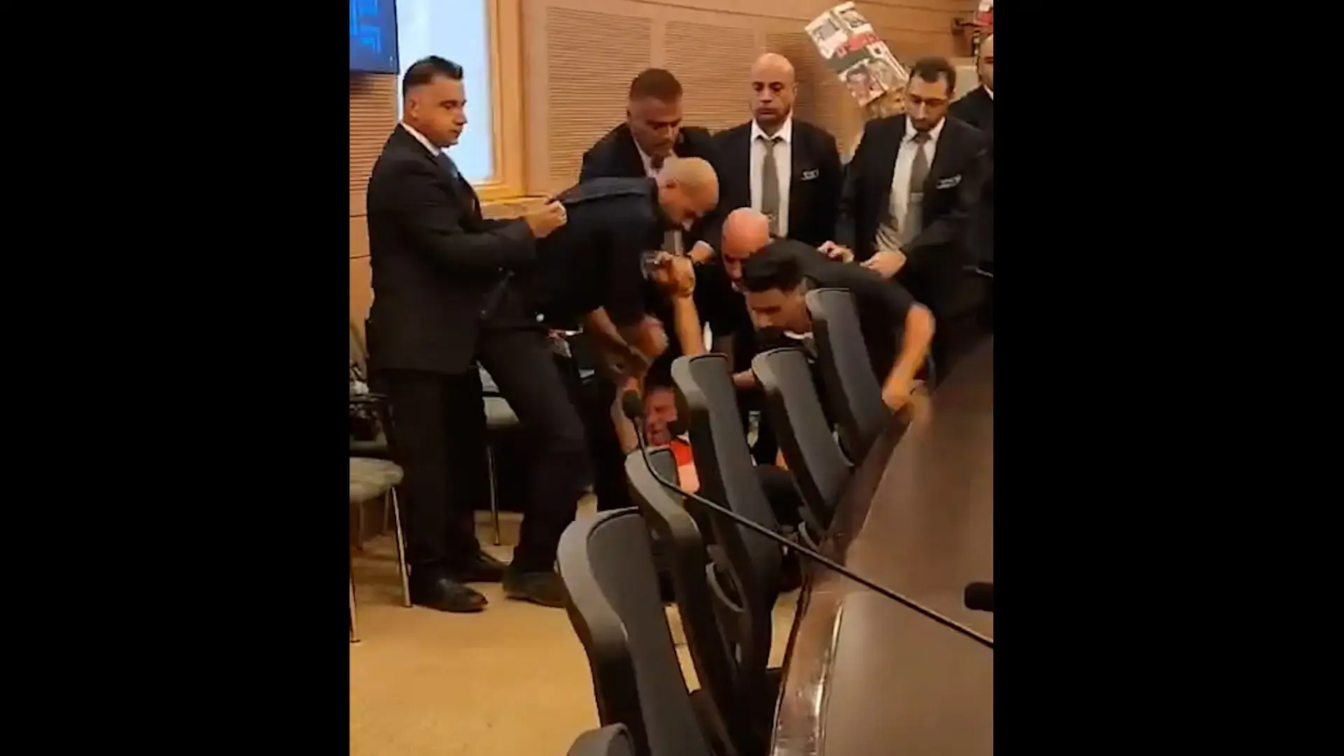 דני אלגרט: "פעימות השחרור מתנהלות כמו תוכנית ריאליטי - נראה מי החטוף האחרון"