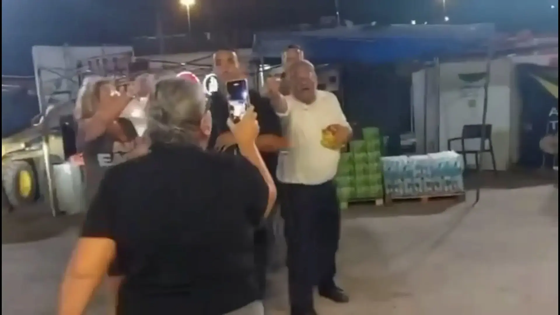 בחסות הדם, האש ותמרות העשן: הכי כיף לפרק מדינה