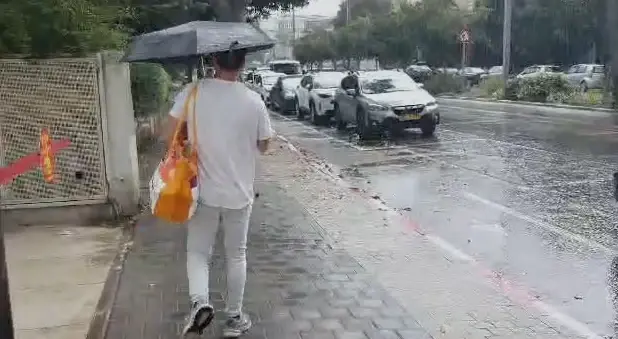 תחזית מזג האוויר: ירידה ניכרת בטמפרטורות, הקלה בעומסי החום ואולי אפילו גשם