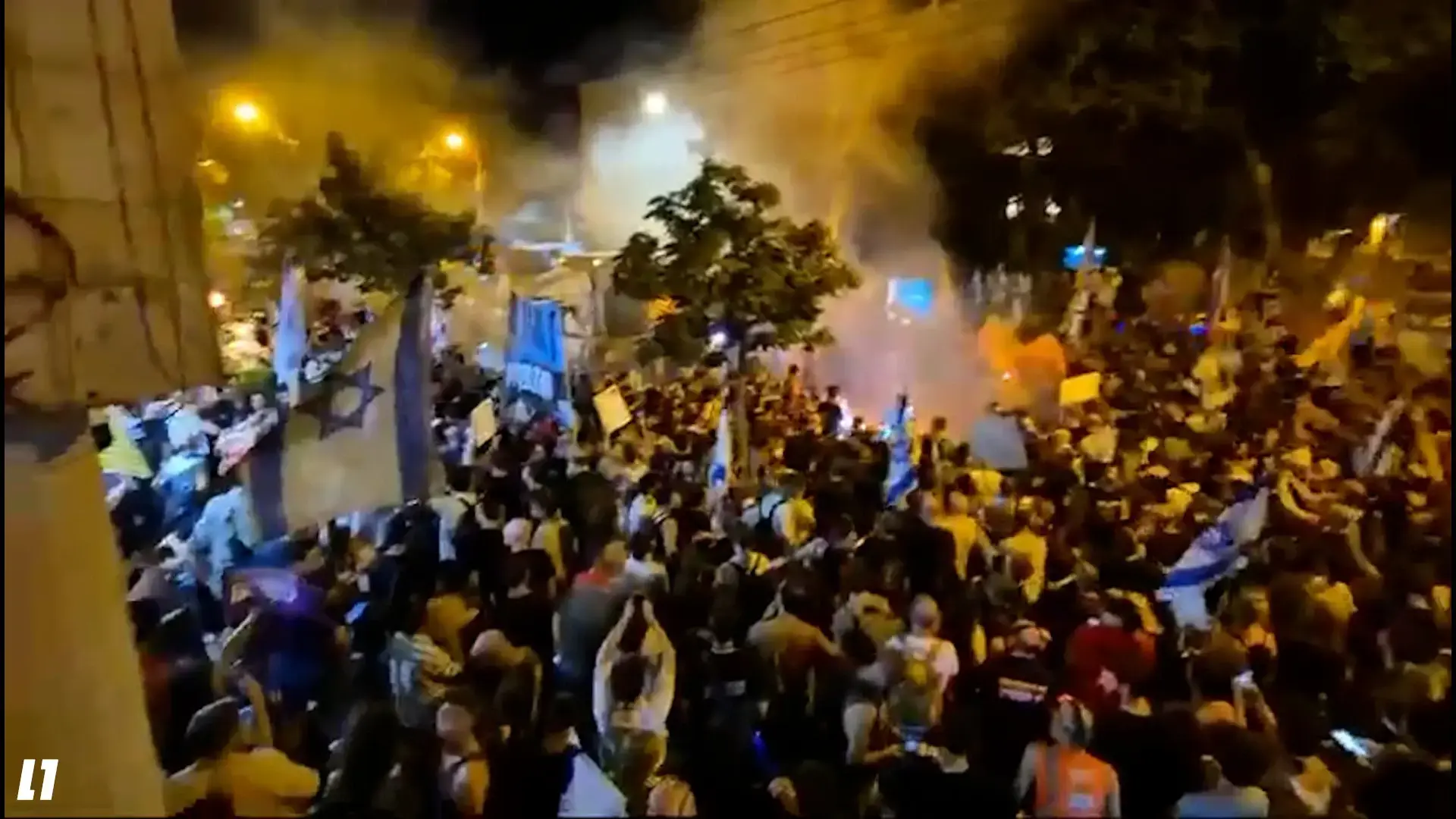 שיחה אחת, ביום השלישי של המלחמה, גרמה לי להבין כמה עמוק הקרע בחברה שלנו