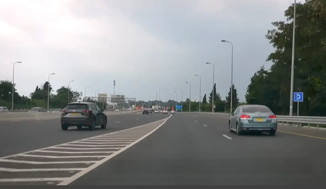 מעיין אדם נגד נתניהו: "במה אתה שונה מחמאס שמכחיש שהיה טבח?"