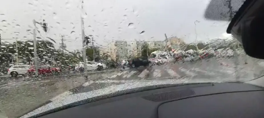 תחזית מזג האוויר: טפטופים היום, שרב מחר
