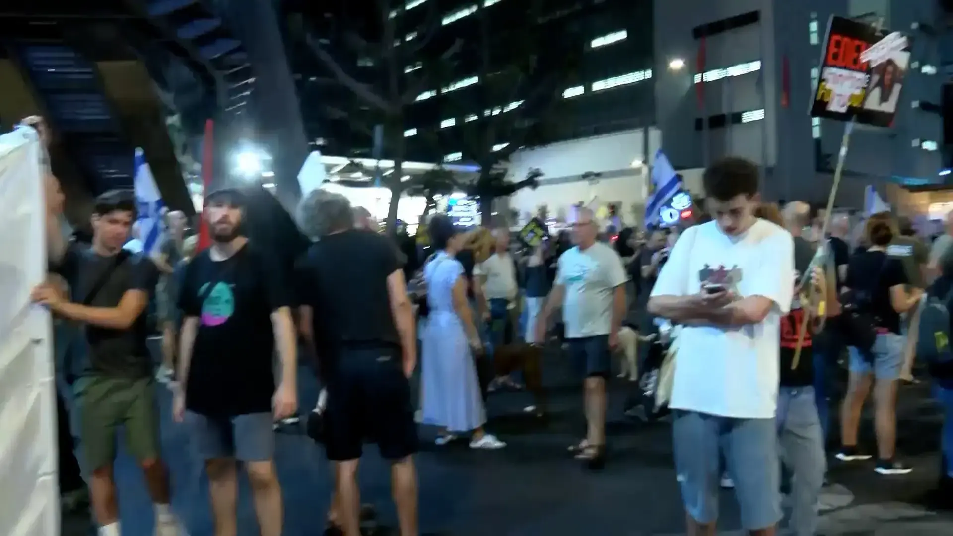 כשנסראללה חוסל בביירות, אני חשבתי רק על אבא שלי - ועל עוד 100 חטופים במנהרות חמאס