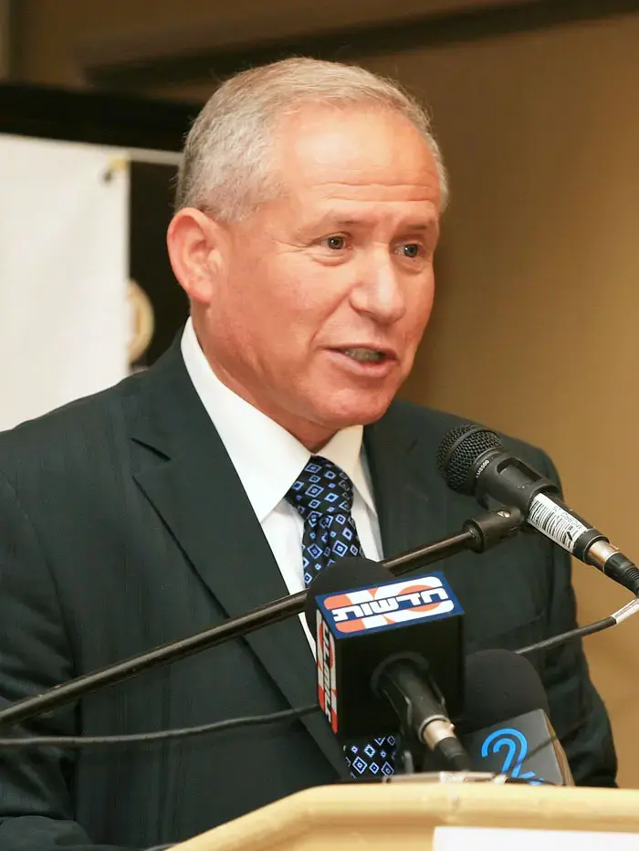 דיכטר: "צריך להתנגד ליוזמת הפסקת האש"
