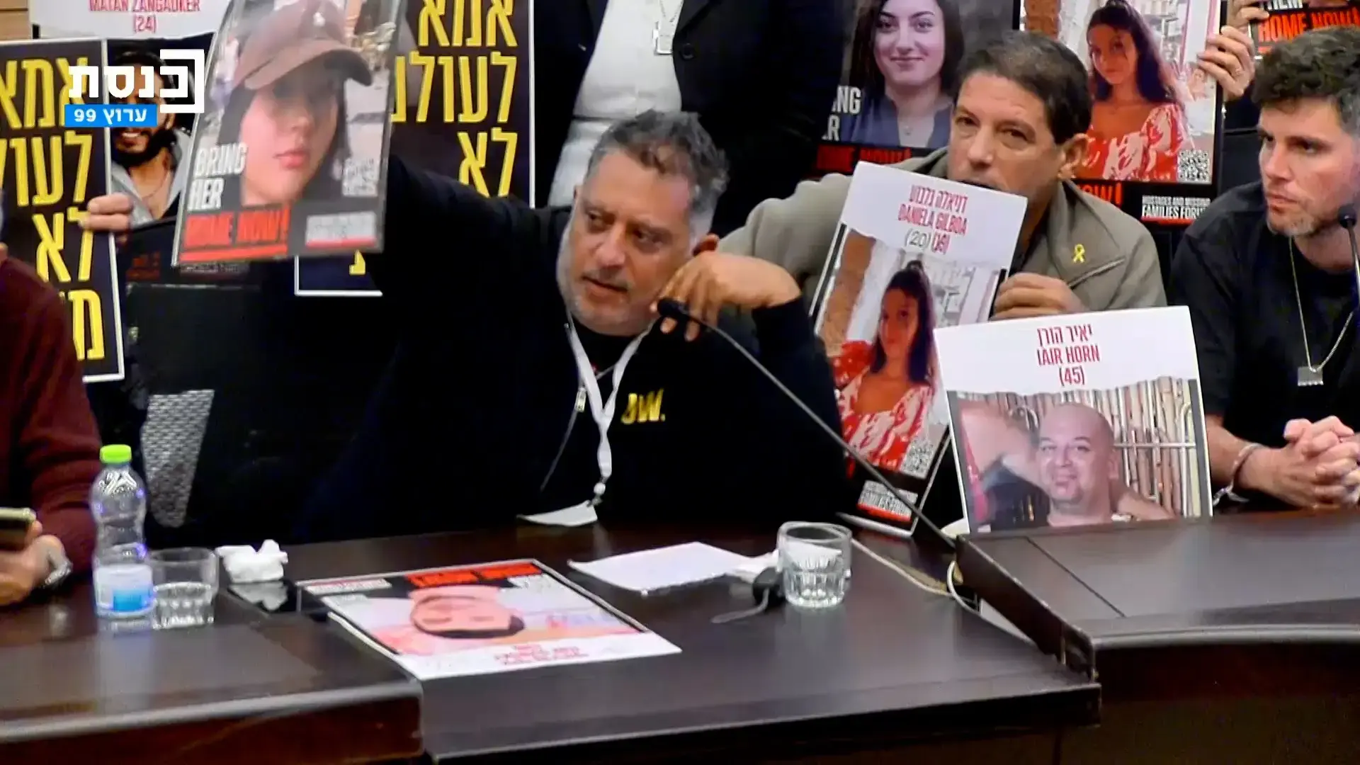 אלי אלבג: "הרבה בתי קברות ירשמו על שם נתניהו"