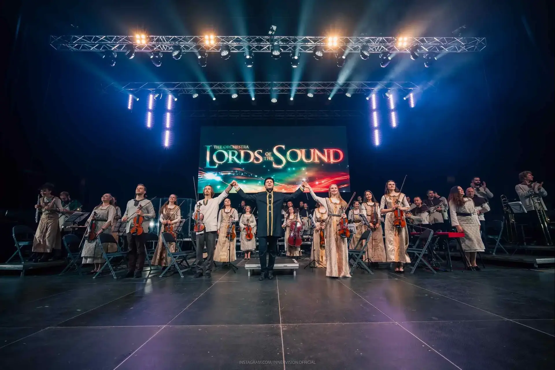 התזמורת הסימפונית הבינלאומית "Lords of the Sound" מגיעה לישראל