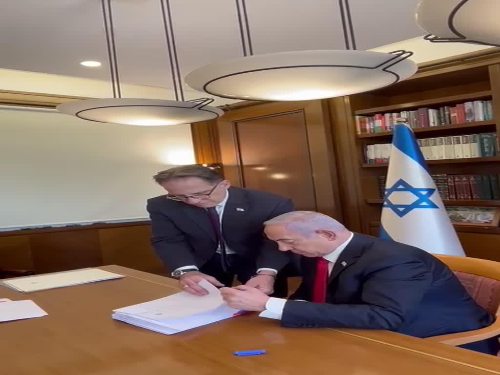 מאמין בהזיותיו: מסר לשמחה רוטמן ולעדר ה"חמורים" שנוהרים אחריו