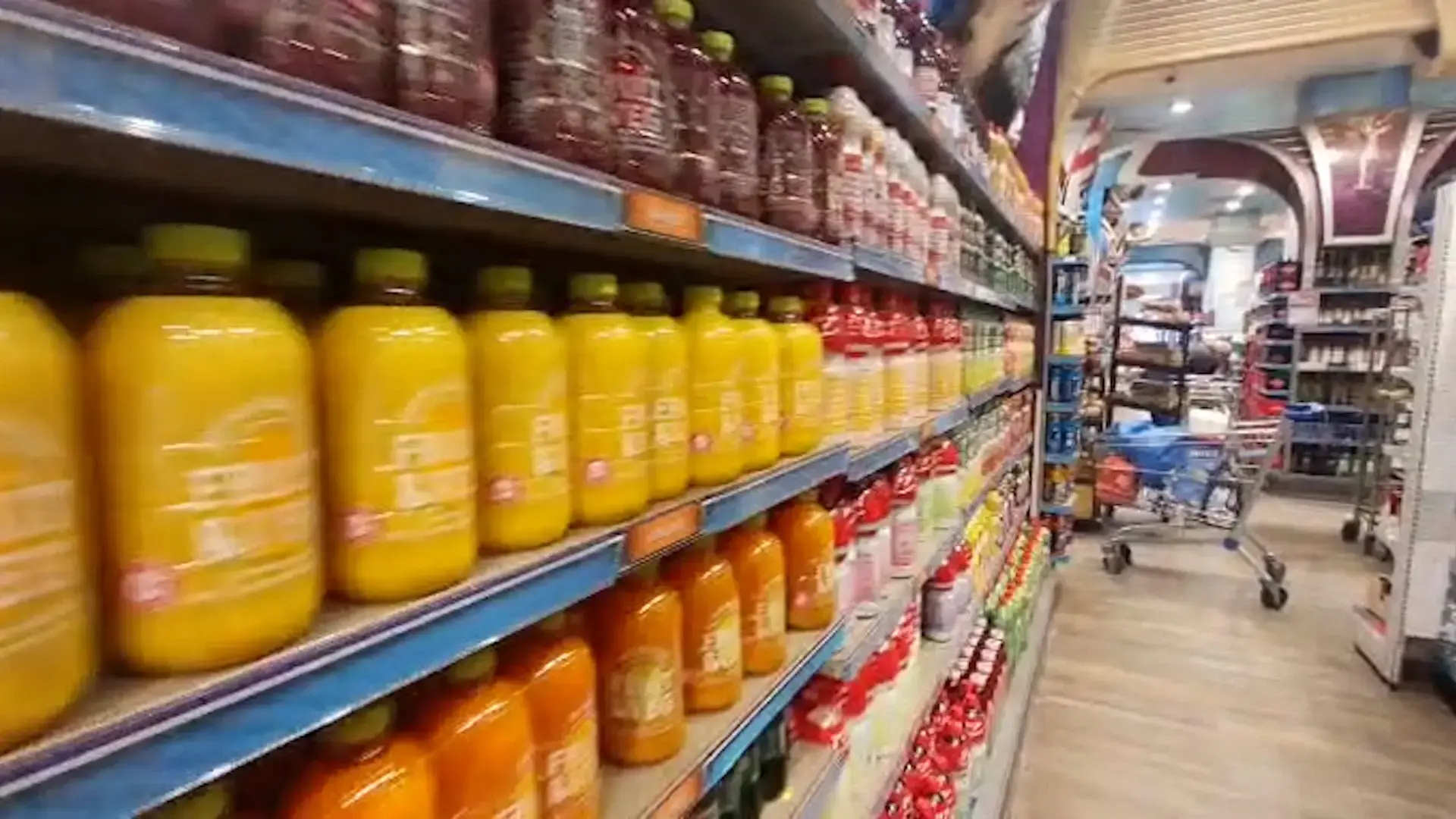 "העגבניות עולות זהב, הקוטג' הוא מותרות": המשפחות שלא יודעות איך יגמרו את החודש