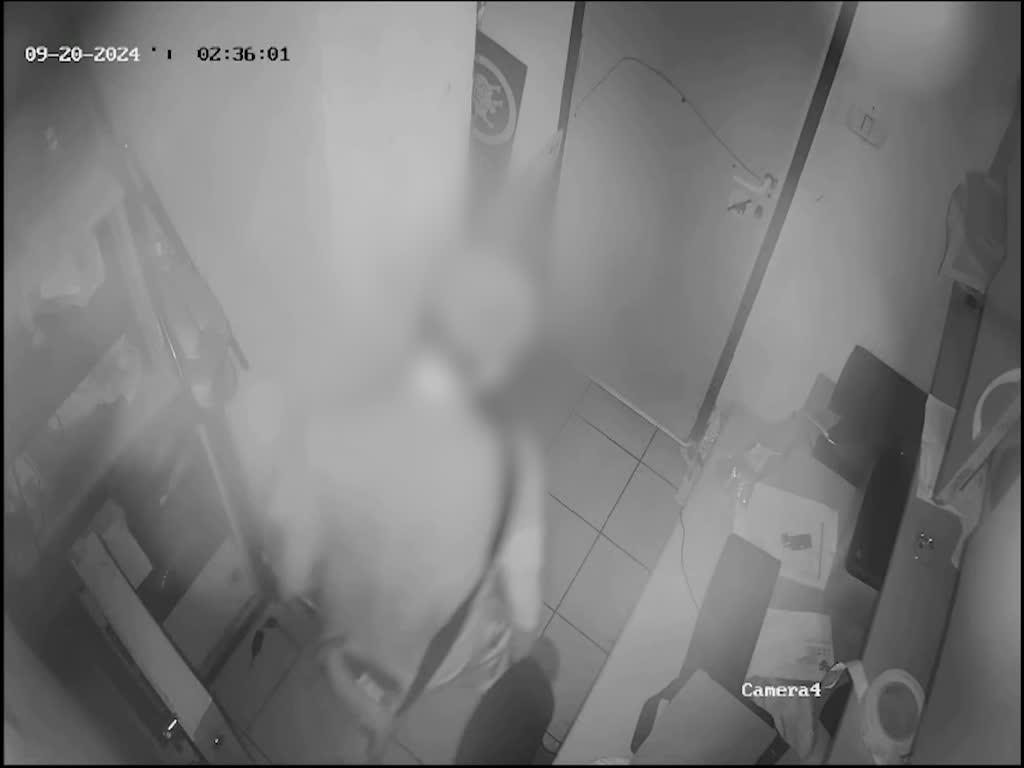 שבאבניקים גרסת המציאות: שני נערים מבני ברק פרצו לחדר האדמו"ר וגנבו רכוש בשווי עשרות אלפים