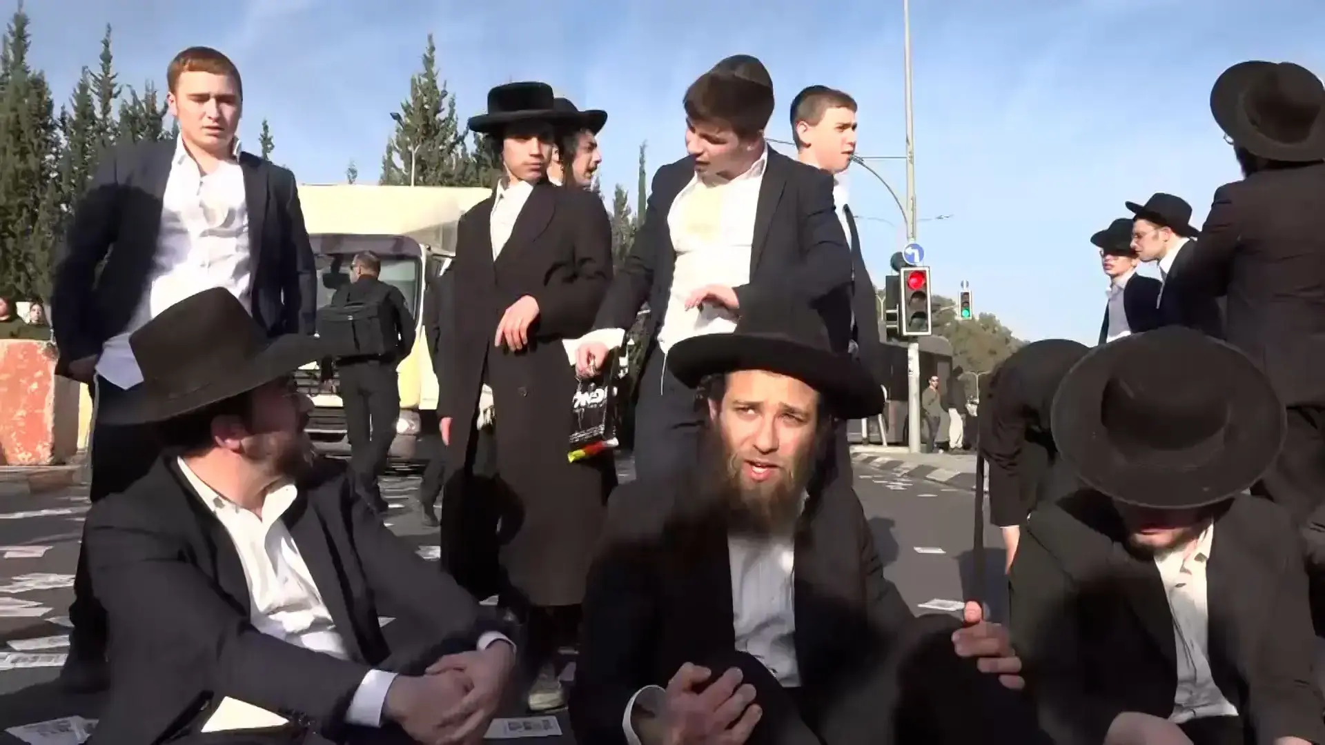 מבריח אנשי ימין וקורא לממשלה בתמיכת ערבים: יאיר גולן הוא הנזק הכי גדול של הגוש