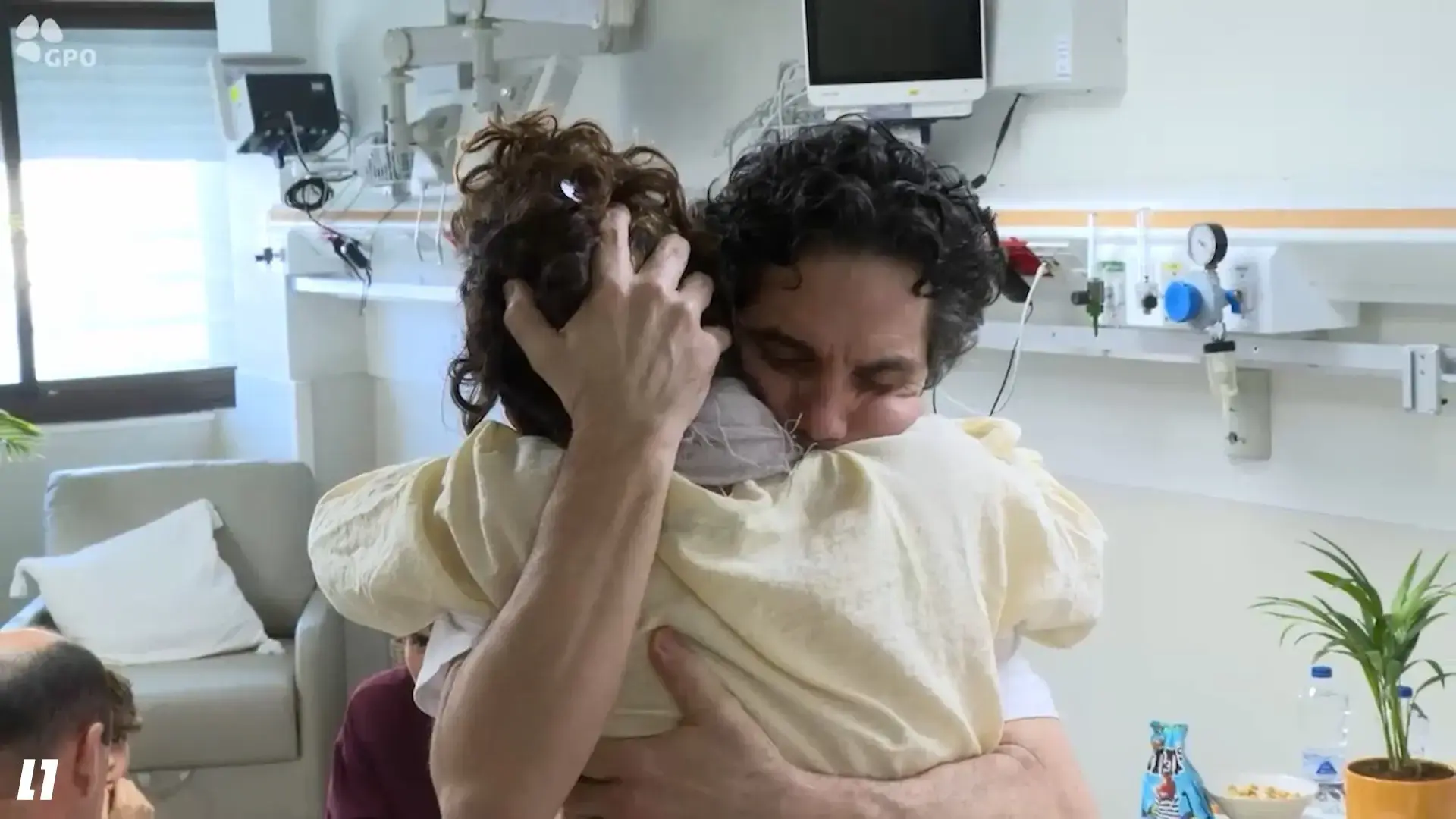 עופר קלדרון: "לאחר העסקה הראשונה, תנאי השבי שלי הוחמרו - חוויתי תנאי רעב קשים"