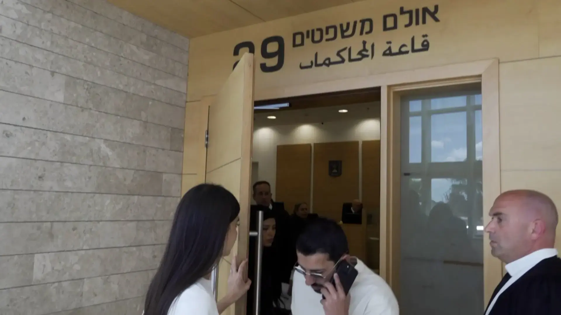 אחרי מעל לשנה, בית המשפט הסיר את האיזוק האלקטרוני של הזמר מושיקו מור