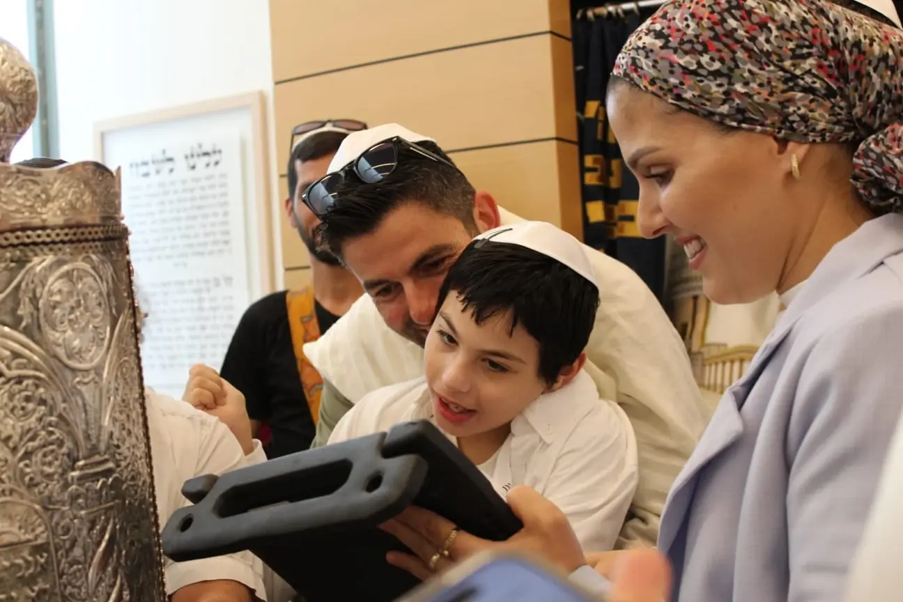 חגיגה שלא רואים כל יום: ילדי הכפר השיקומי "עדי נגב - נחלת ערן" חוגגים בר ובת מצווה