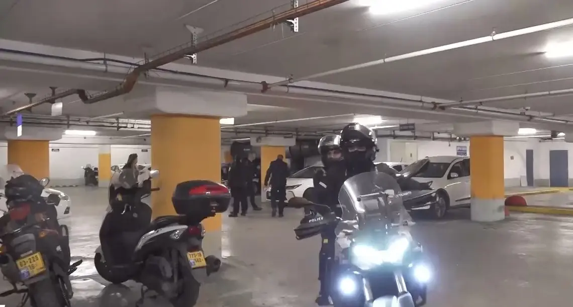 ילדים מוכרים סמים, יריות מרעידות את הרחוב: מה קורה ביפו כשהאורות כבים