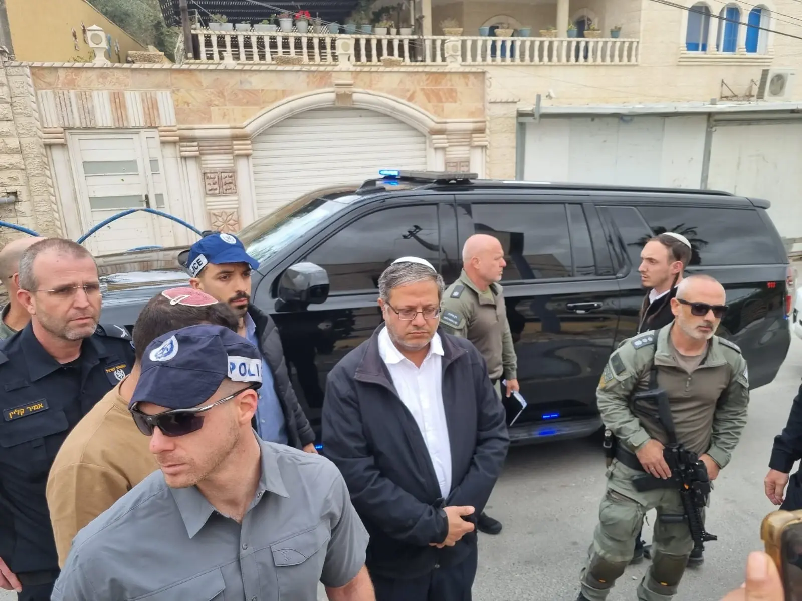 רצח הילד בן ה-8 בנגב: המשטרה מכתרת את הישוב, בטונדות הוקמו בכניסה