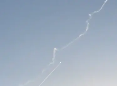אזעקות הופעלו בעקבות שיגור מתימן, שברי יירוט אותרו בגוש עציון