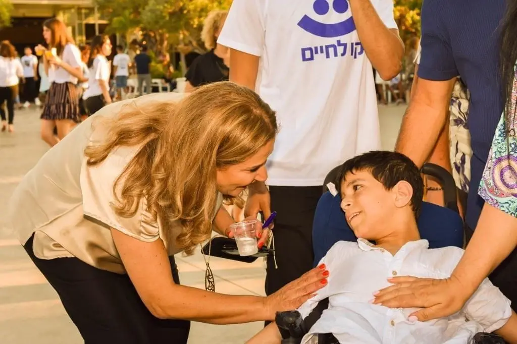 מה עומד מאחורי "בית המרקחת החברתי" שכובש את ישראל