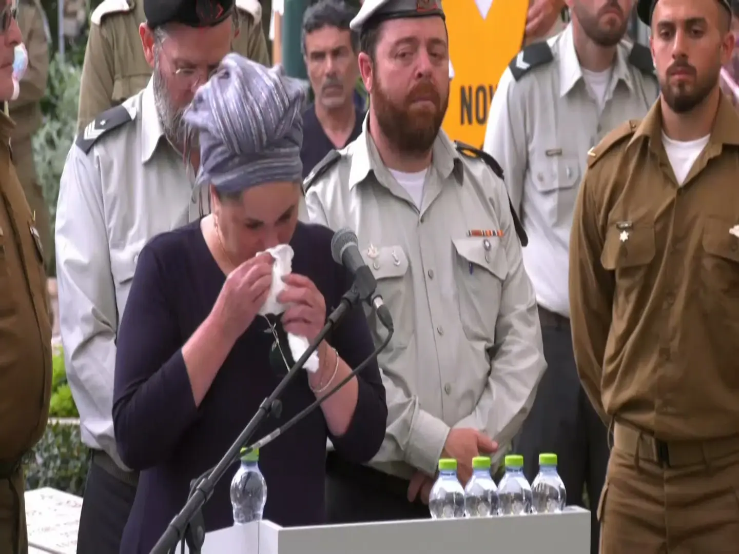צביקה פלדמן, שנפל במלחמת לבנון הראשונה, מובא למנוחות | ישיר