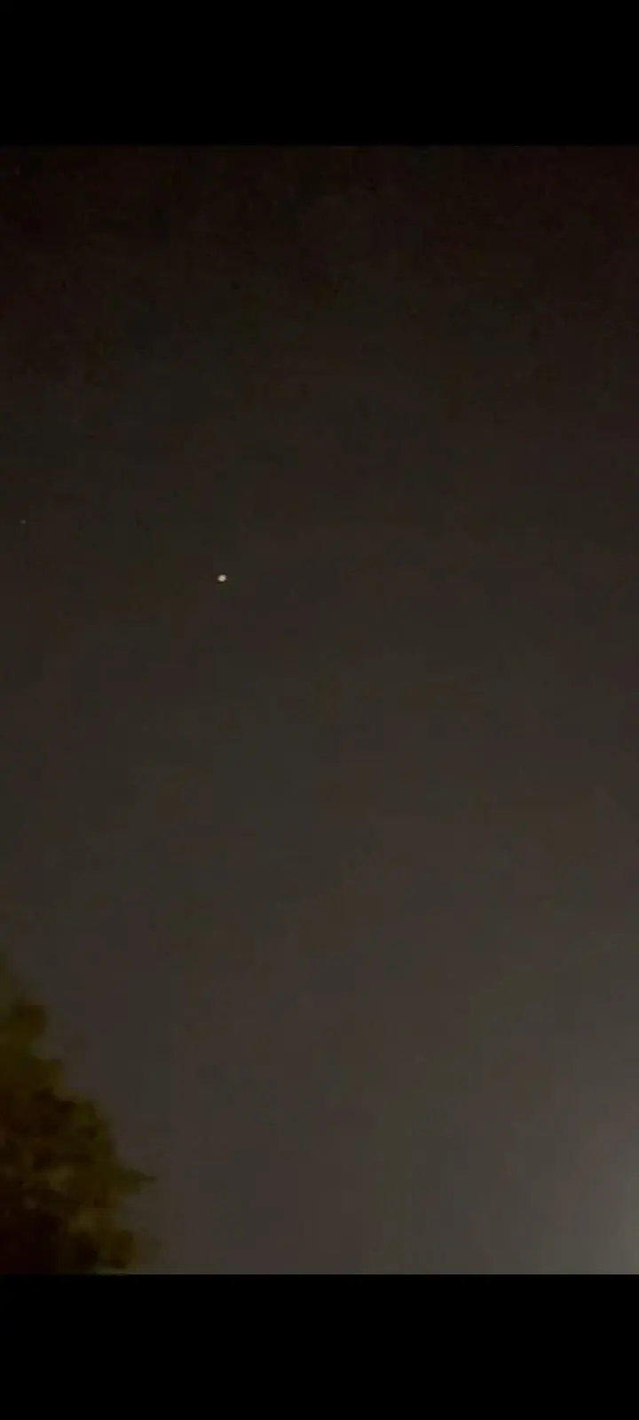 התרעות הופעלו במרכז ובשפלה בעקבות שיגור מתימן, הדי פיצוצים נשמעו ברחבי הארץ