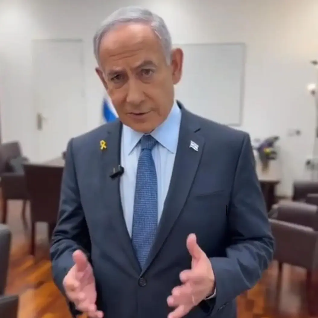טוב עשה קושמרו שחתך משאלת הגרופי של ביבי. יש דברים שאסור לראות