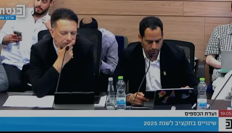 פרצו לקבר הבבא סאלי כדי להתפלל - ויואשמו בפלילים