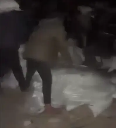 כתב אישום נגד פעילה שחסמה משאיות סיוע הומניטרי לרצועת עזה