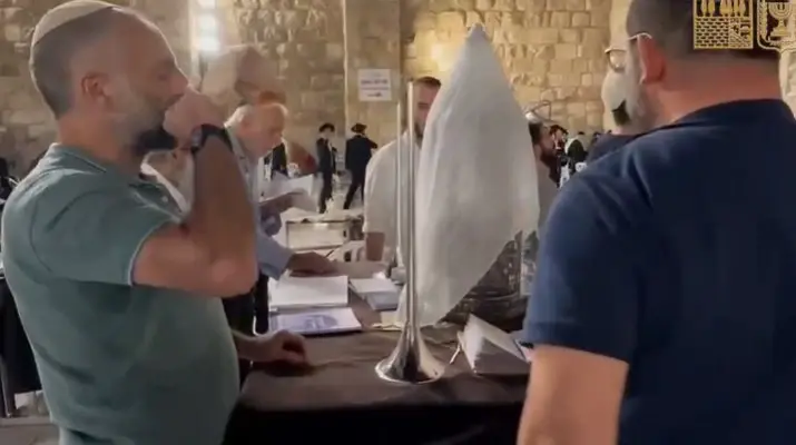 מאושוויץ ועד ירושלים: השופר והשרשרת היהודית שלא נקרעה