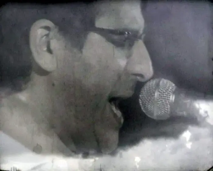 מלכת הפלקט - גשם
