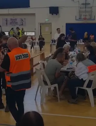 כ-400 תושבים פונו מבתיהם בפ"ת: "לא יודעים מתי נוכל לחזור הביתה"