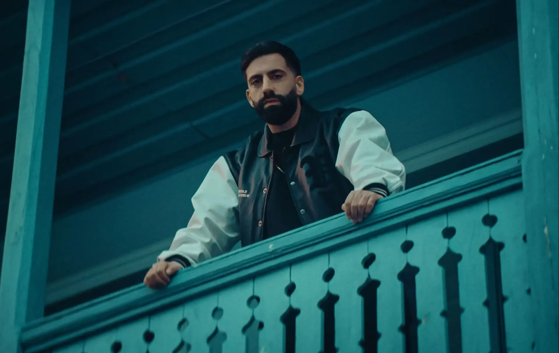 האזינו: אליעד משיק את "מטאורים" - EP חדש עם חמישה שירים אישיים