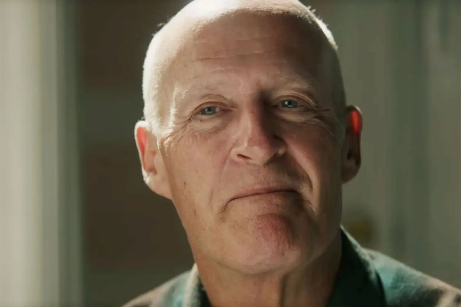 "הקברן" מציגה סיפור מזעזע, מרתיח ודוחה. הסוף הופך אותו למדהים