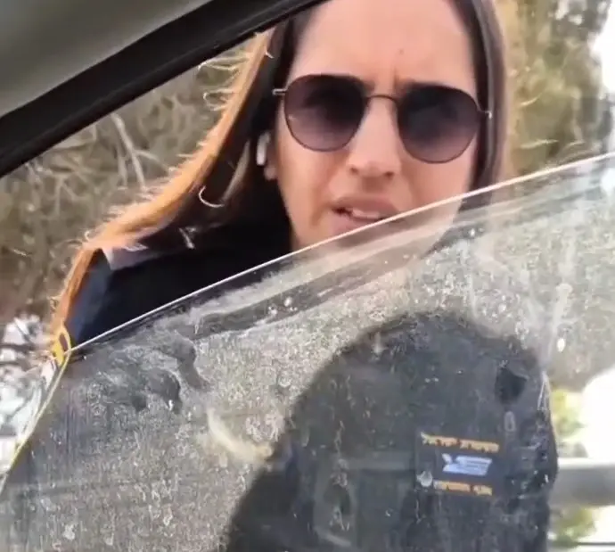 "כל דקה שלי שווה 29 אלף שקל": נתפס ללא טסט, הודיע שהוא לא מכיר במשטרה, ובמקום להזדהות צילם | צפו