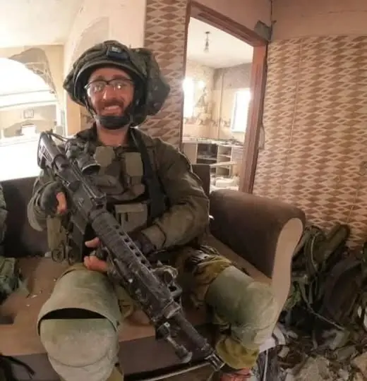 ארז לחם בגבורה בצוק איתן ובחרבות ברזל, וטבע מול חוף אגיה סרנדה ביוון