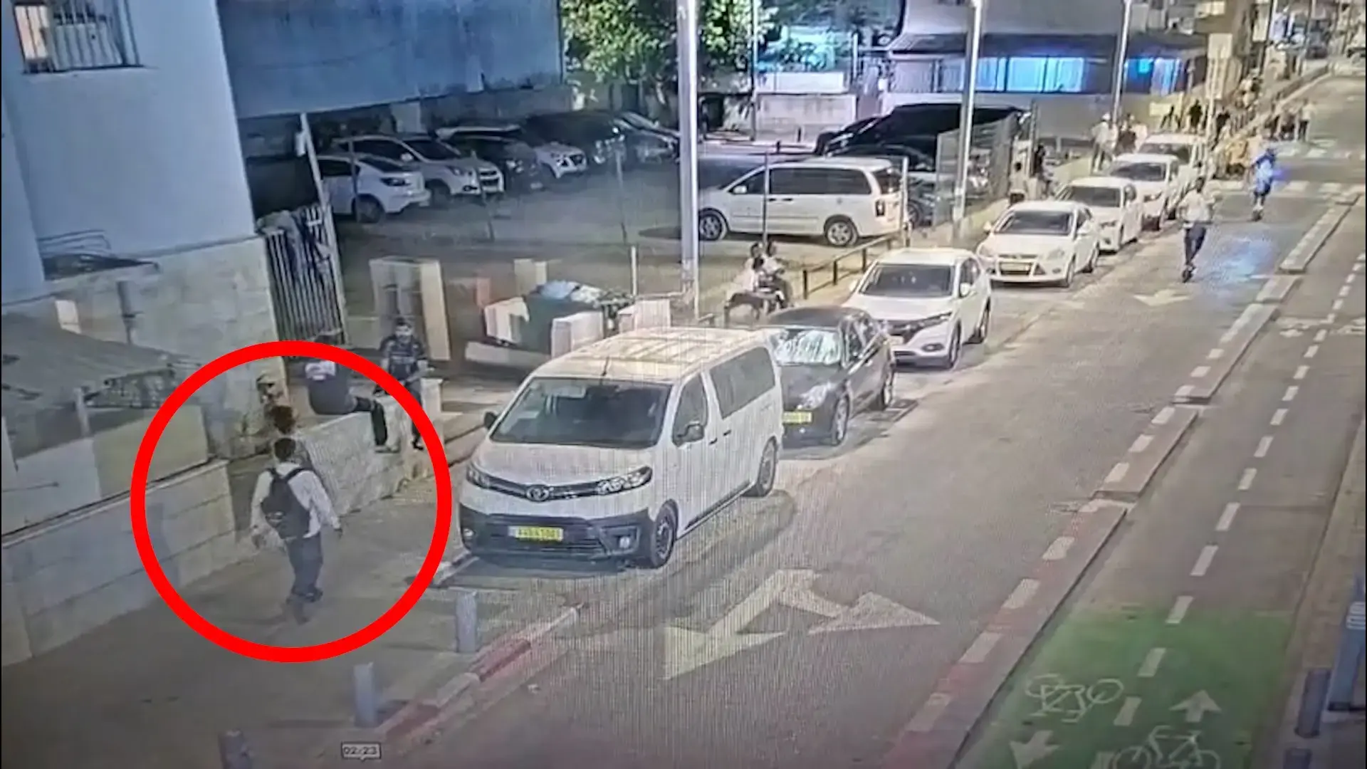 נעצר בחשד שצילם קטינה - וכעת מסרב לשתף פעולה עם החקירה: "לא בוטח במשטרה"