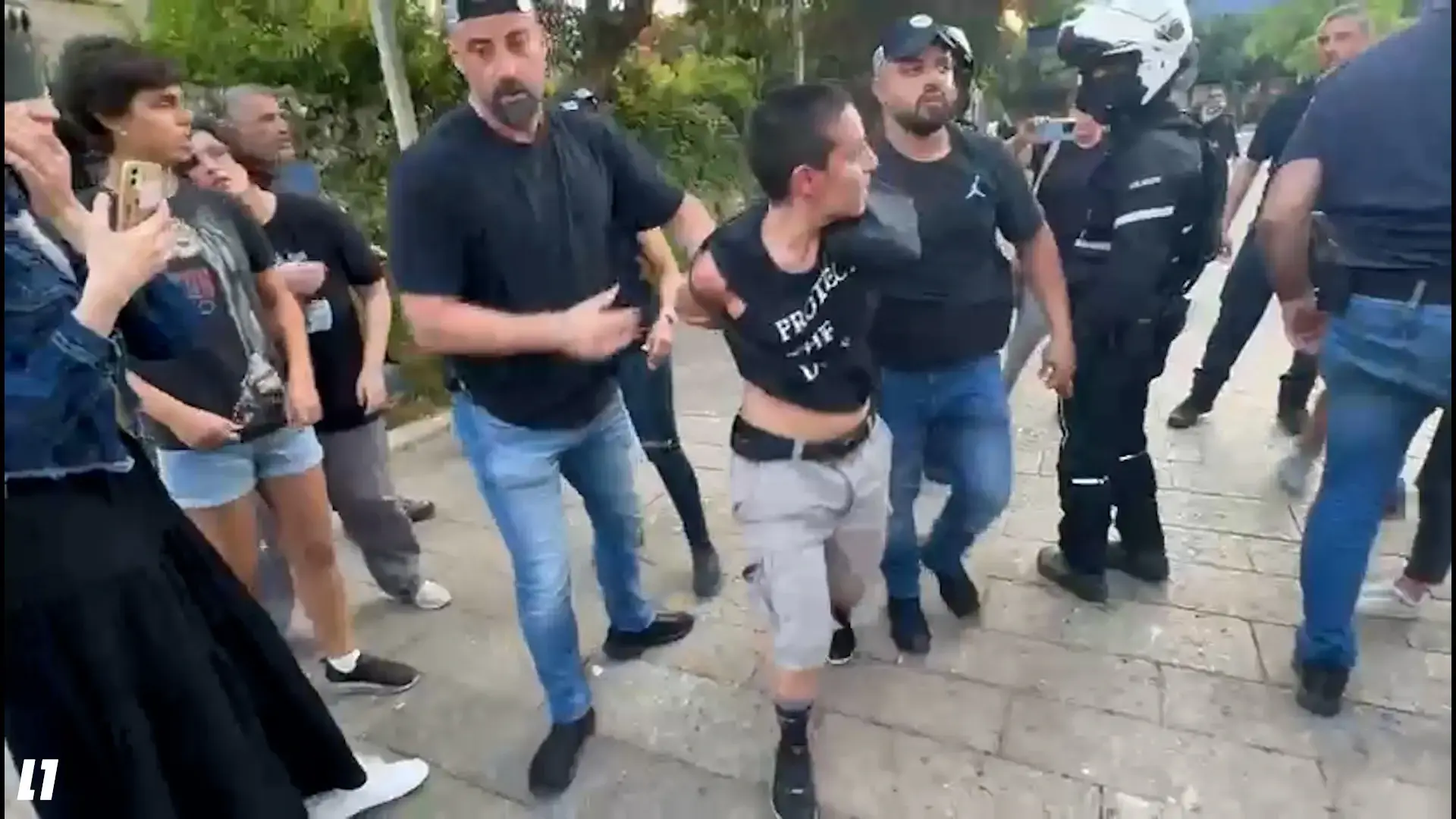 24 מפגינים פרו-פלסטינים נעצרו בהפגנה בחיפה נגד פעולות צה"ל, המשטרה פיזרה בכוח את המוחים