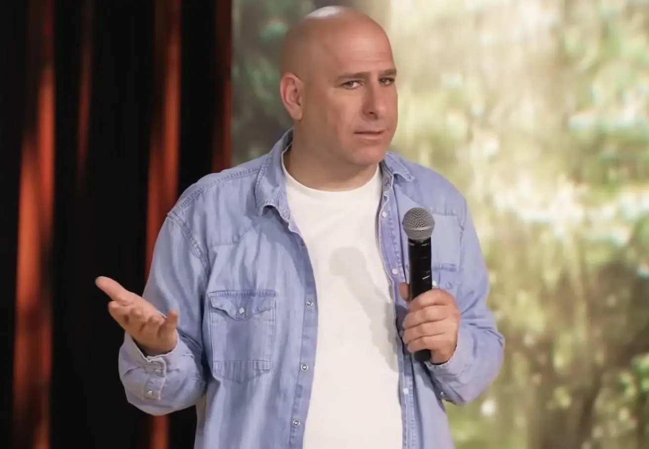לא יכולתי יותר עם אקטואליה, גם לא עם "האח הגדול". ואז הגיע חנוך דאום
