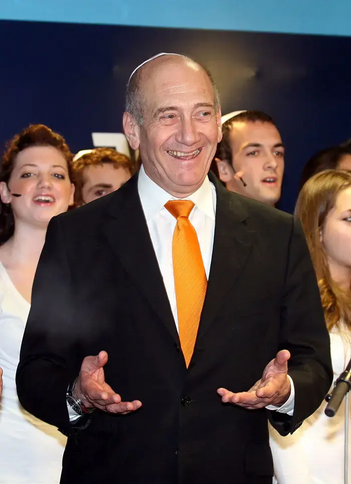 "אני מתפלל כל יום לשלומו של מובארק"